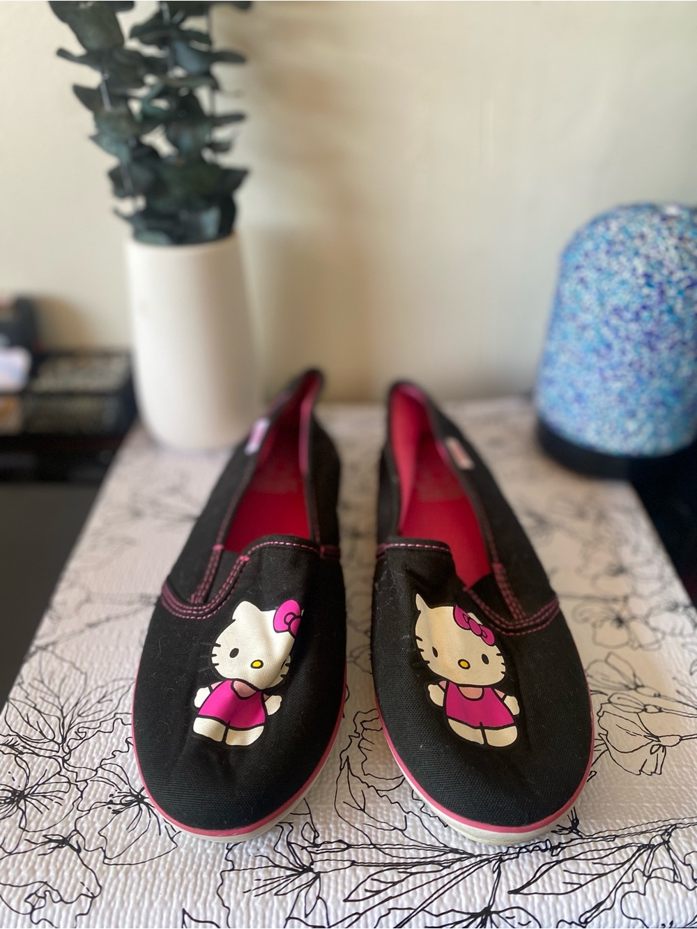 Hello Kitty Black and Pink Canvas Espadrilles for women’s